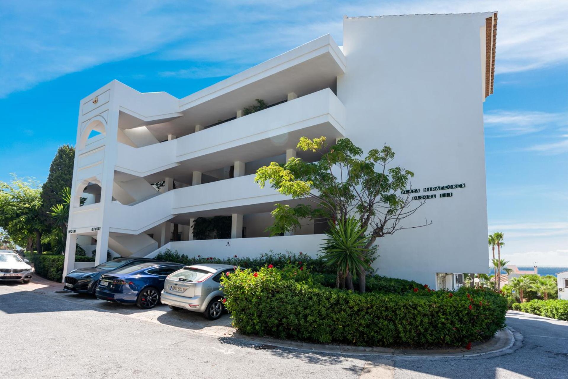 Miraflores Apartments By The Beach Costa Del Sol Sitio de Calahonda Bagian luar foto